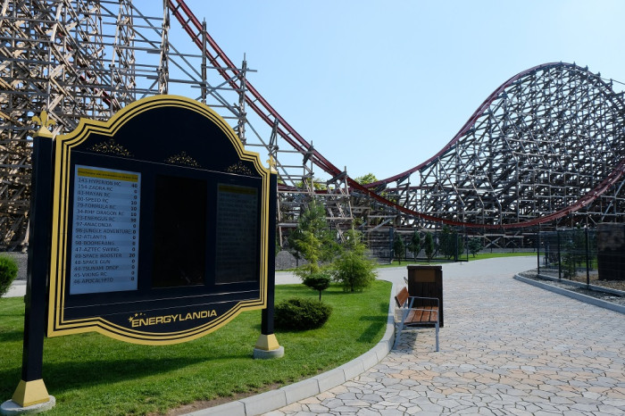 Ekrany informacyjne Energylandia.jpg Ekrany informacyjne Energylandia.jpg