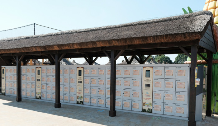 Szafki depozytowe Aquapark Energylandia.jpg