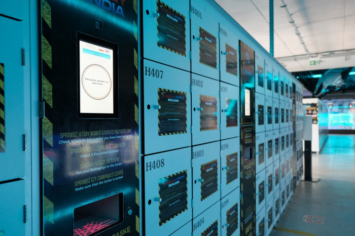 Energylandia Hyperion szafki.jpg Energylandia Hyperion szafki.jpg